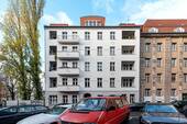 Fassade - 2 Zimmer mit *Balkon*: Gründerzeit-Wohnung im beliebten Friedrichshain - nahe Volkspark!