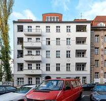 2 Zimmer mit *Balkon*: Gründerzeit-Wohnung im beliebten Friedrichshain - nahe Volkspark! - Berlin