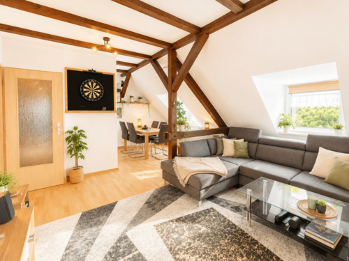 Wohnzimmer - Vermietete Dachgeschosswohnung in gepflegtem Mehrfamilienhaus