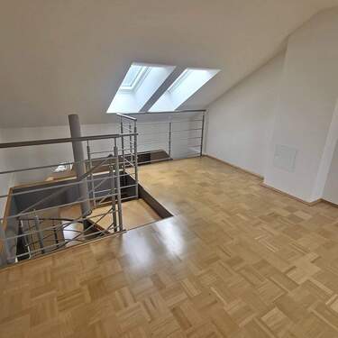 Galerie mit Velux-Fenster - 