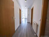 Eingang mit Flur - 