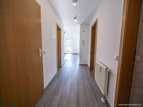 Eingang mit Flur - 