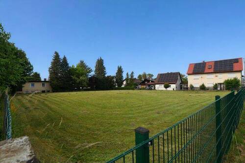 Bild1 - Herrliches Baugrundstück (Baulücke) in ruhiger, aber zentraler Lage von Weidhausen