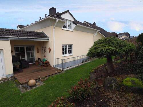 Rückansicht - Mehrfamilienhaus, Wohnhaus mit 284,00 m&sup2; in Helferskirchen zum Kaufen