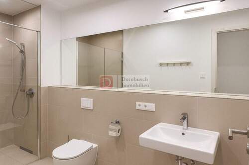 Badezimmer - Etagenwohnung mit 74,00 m&sup2; in Frankfurt am Main / Gallusviertel zur Miete