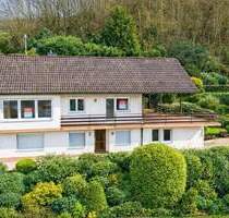 Einfamilienhaus mit Einliegerwohnung und Aussicht in Lörrach-Brombach - Lörrach / Brombach