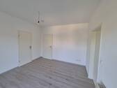 Wohnzimmer - 2 Zimmer Etagenwohnung zum Kaufen in Neuenhagen bei Berlin