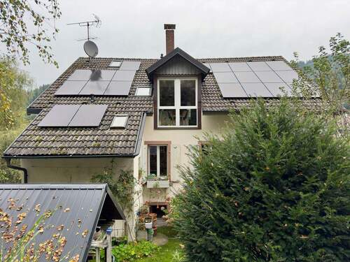 Gartenfassade Südseite von der oberen Terrasse au - 