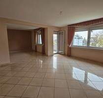 MODERNISIERTE 2-3 ZIMMER-WOHNUNG MIT LOGGIA UND TAGESLICHTBAD IN ESSEN-FREISENBRUCH!!!