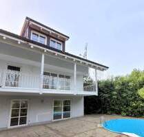 Wohnen mit Urlaubsgefühl + Einliegerwohnung + Pool + Garten + Garage - Schopfheim