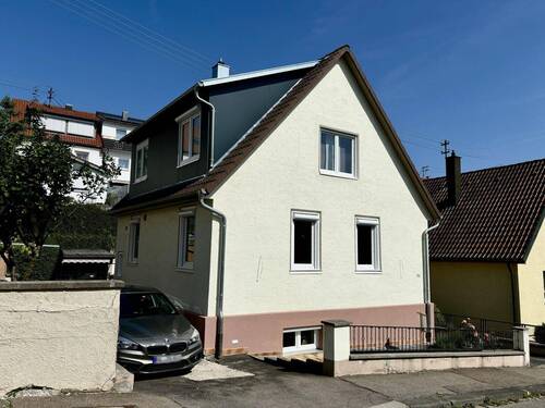 Gebäudeansicht - 6 Zimmer Einfamilienhaus zum Kaufen in Albstadt
