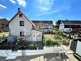 Garten mit Gästehaus - 