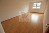 Wohnzimmer - 2 Zimmer Etagenwohnung zur Miete in Gera
