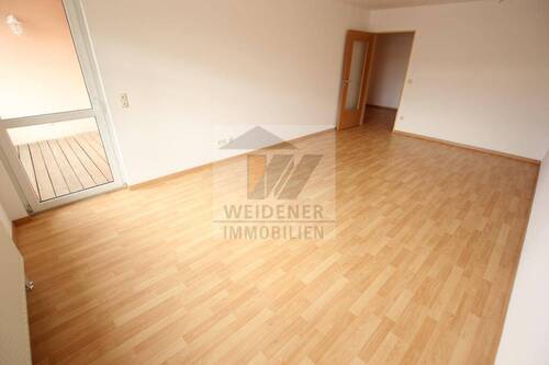 Wohnzimmer - 2 Zimmer Etagenwohnung in Gera