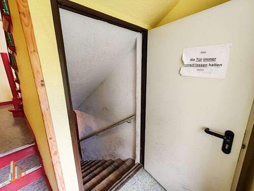 Zugang zum Keller - 