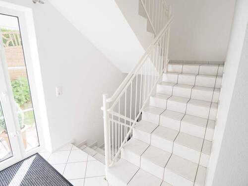 Treppenhaus vorderes Gebäude - 