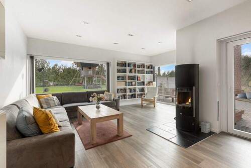 Wohnzimmer - 4 Zimmer Einfamilienhaus in Seevetal