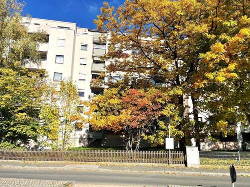 Fassade - Straßenseite - 