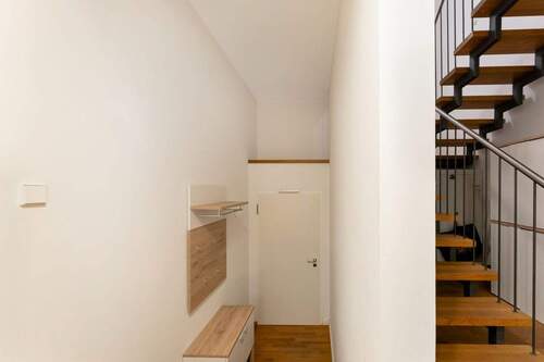 direkter Durchgang Tiefgarage - 