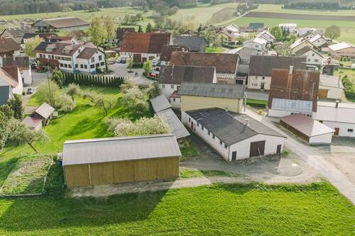 Ansicht 2 - Bauernhaus, Landhaus zum Kaufen in Langenenslingen