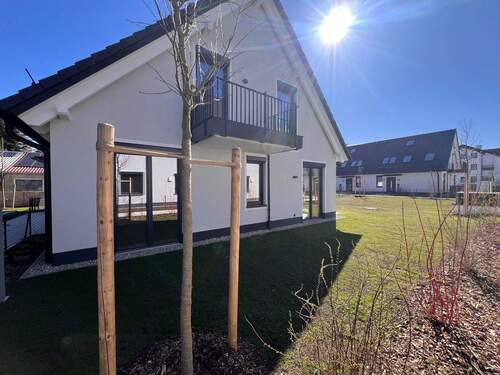 DHH 1 reserviert - NEUBAU-Doppelhaushälfte mit wohnlichem Souterrainbereich und sonnigem Süd-West-Garten