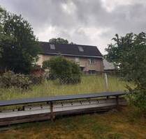 Baugrund mit leerstehenden und abrißreifen EFH - Nossen