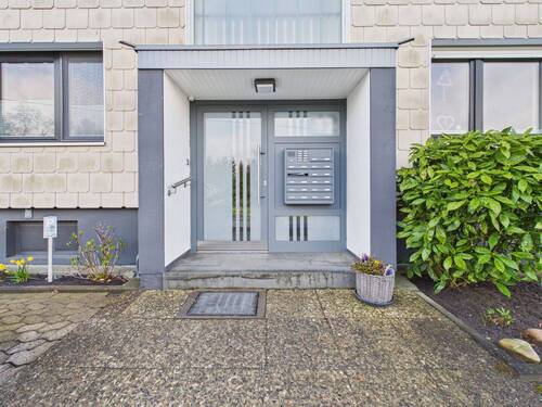 Hauseingang - 3 Zimmer Etagenwohnung zum Kaufen in Bielefeld