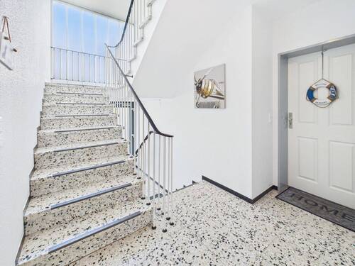 Treppenhaus - 3 Zimmer Etagenwohnung in Bielefeld