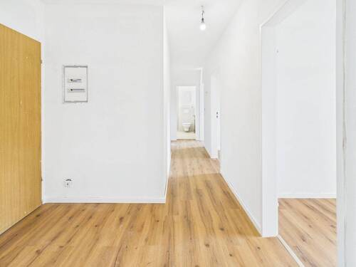 Flur - Etagenwohnung mit 79,70 m&sup2; in Bielefeld zum Kaufen