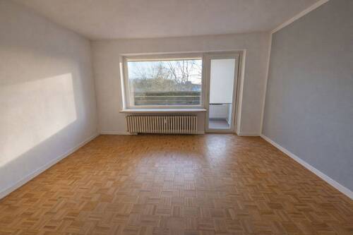 Wohnzimmer - 2 Zimmer Etagenwohnung zum Kaufen in Wedel