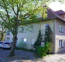RESERVIERT! wird frei! Zum Selbsteinziehen. Gut geschnittene 3-Raum Wohnung mit Stellplatz und Terrasse am Schönblick Weimar