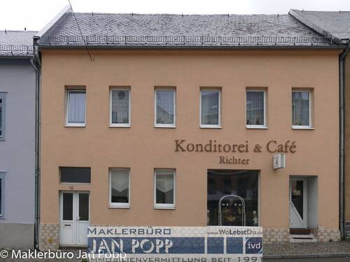 Haus mit Bäckerei - 6 Zimmer Mehrfamilienhaus, Wohnhaus zum Kaufen in Netzschkau