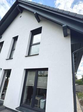 Seitenansicht - 4 Zimmer Einfamilienhaus in Berlin