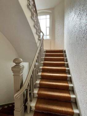 Haus_Treppenhaus - Etagenwohnung mit 54,00 m&sup2; in Berlin zum Kaufen