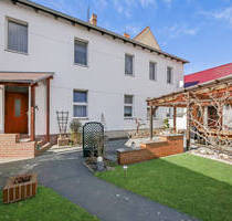 +Atemberaubende Marktplatzlage in Altdöbern ermöglicht Mehrgenerationenwohnen, Gewerbe & Vermietung+