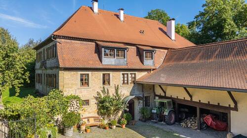 Mühlengebäude Eingang mit Biberschwanzdach - 