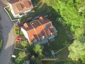 Luftaufnahme - Hell * Hübsch * Ruhige Randlage - Sehr gepflegtes Reihenmittelhaus mit Doppelcarport in Baindt !