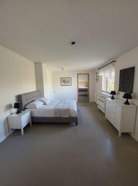 Schlafzimmer - Schlafzimmer, Modern - (KI generiert) - 