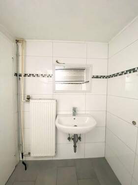 12 Badezimmer EG - 