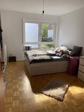 ansprechendes Elternschlafzimmer - 