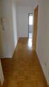 Flur mit frisch versiegeltem Parkett - 