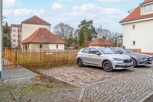 Stellplatz - 4 Zimmer Reihenmittelhaus zum Kaufen in Berlin