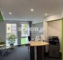 offen gestaltetes Büro mit Blick in die Natur - Gaildorf