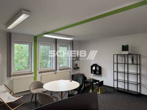 viele Fenster - Büro in Gaildorf