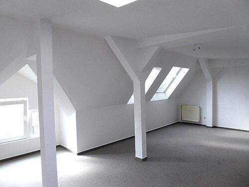 Zimmer 2 - 3 Zimmer Etagenwohnung zur Miete in Brandenburg an der Havel