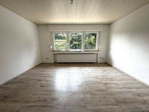 Wohnzimmer - 4 Zimmer Etagenwohnung in Herne