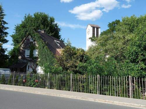 Wohnumfeld Kirche - 