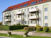 Titelbild - Erdgeschosswohnung mit Gestaltungspotenzial, Wintergarten-Balkon & 2 PKW-Stellplätzen an der Ostsee
