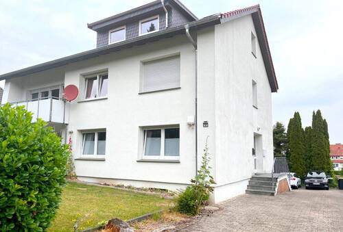 01_Haus_vorne - 2 Zimmer Etagenwohnung zur Miete in Bad Essen