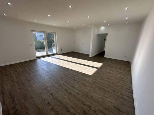 offener Büroraum - 4 Zimmer Büro zur Miete in Ebernhahn